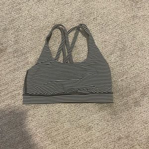 Back and white lululemon sports bra